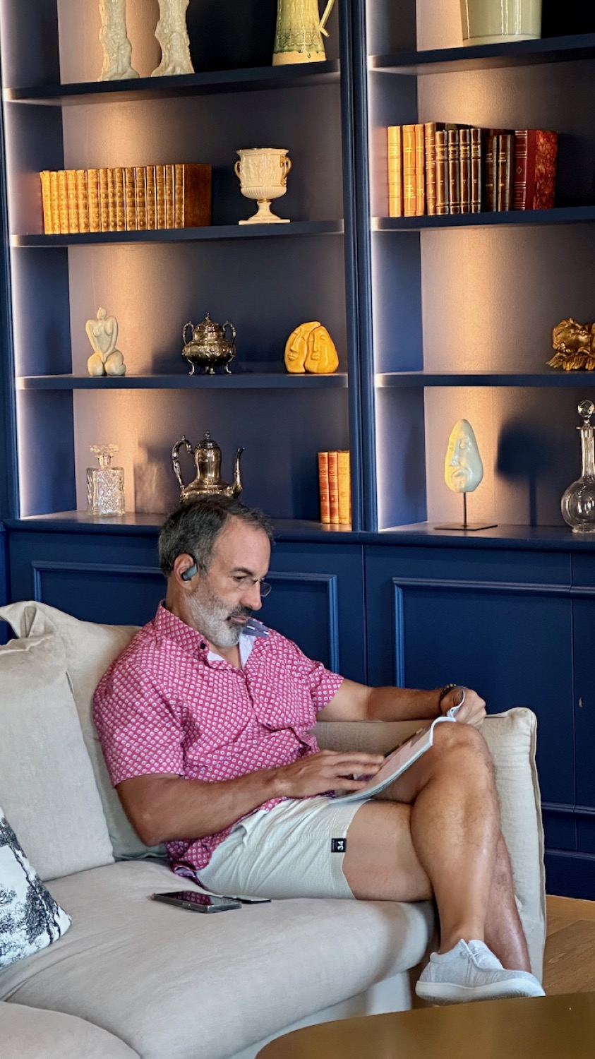 Santiago Vitagliano, author writing under the name SAVI